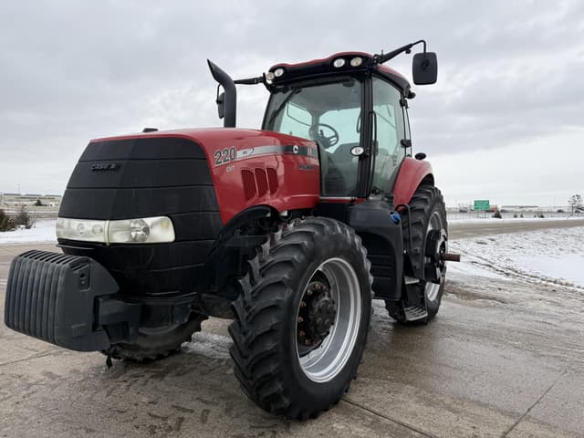 Image of Case IH Magnum 220 equipment image 1