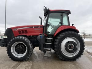 2015 Case IH Magnum 220 Image