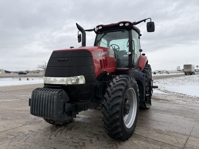 Image of Case IH Magnum 220 equipment image 2