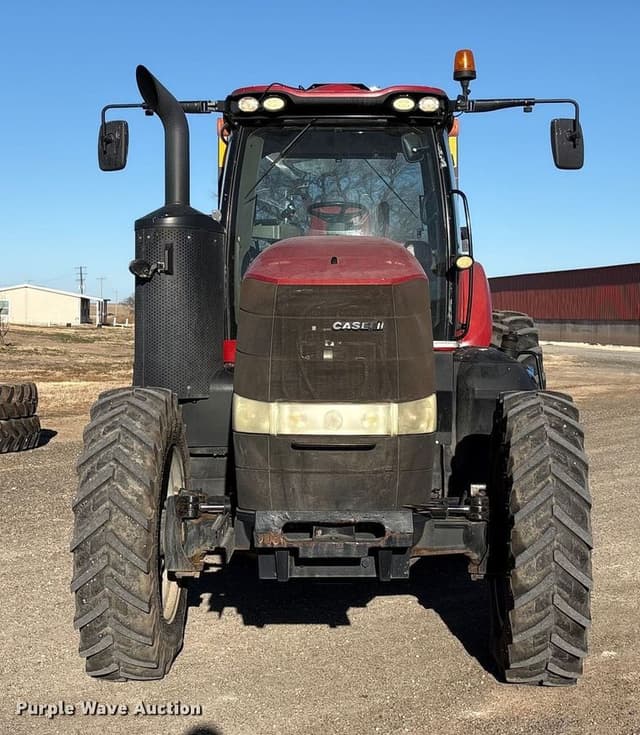 Image of Case IH Magnum 220 equipment image 1