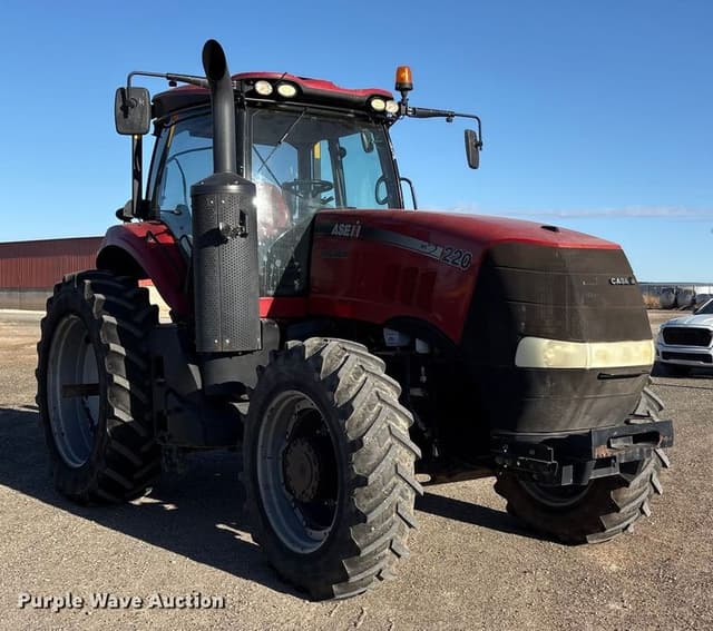 Image of Case IH Magnum 220 equipment image 2