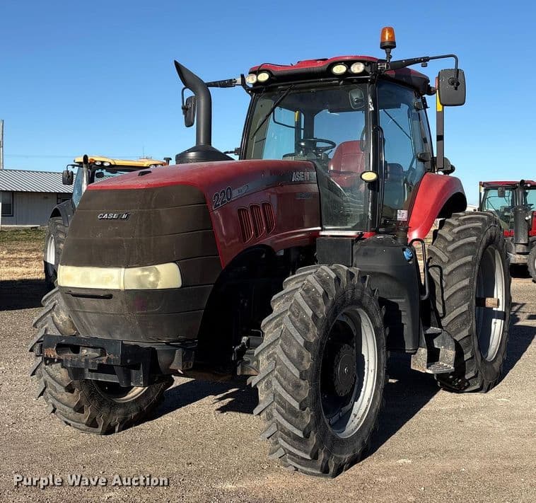 Image of Case IH Magnum 220 Primary image