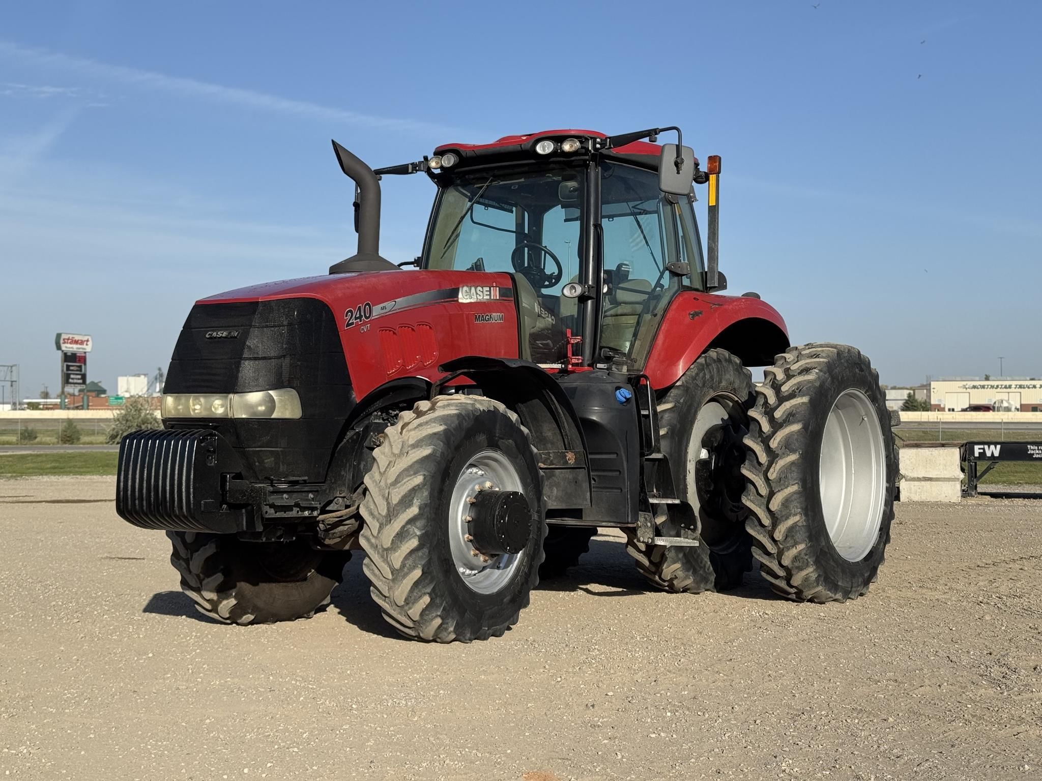 2015 Case IH Magnum 240 Equipment Image0