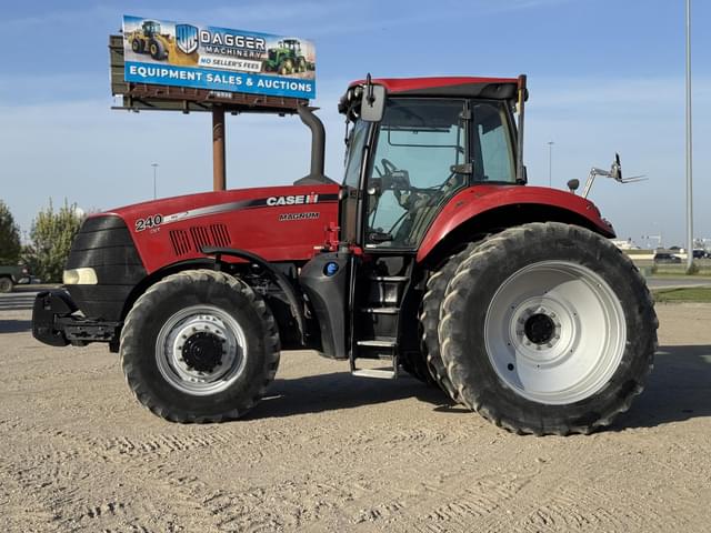 Image of Case IH Magnum 240 equipment image 2