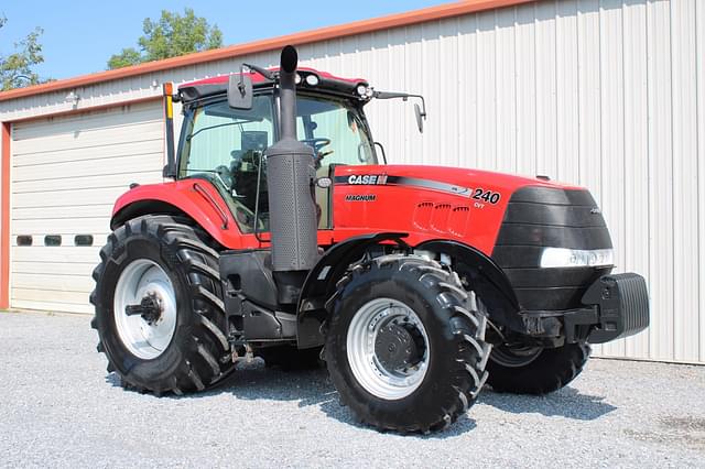 Image of Case IH Magnum 240 CVT equipment image 1