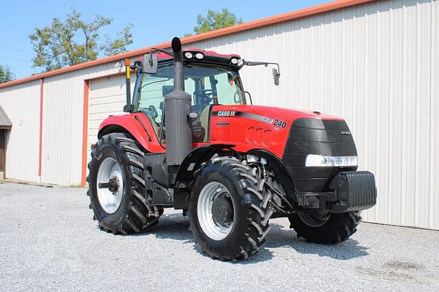 Image of Case IH Magnum 240 CVT equipment image 4