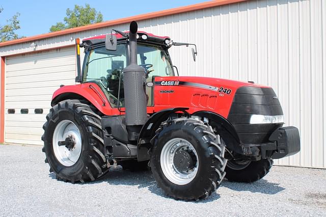 Image of Case IH Magnum 240 CVT equipment image 2