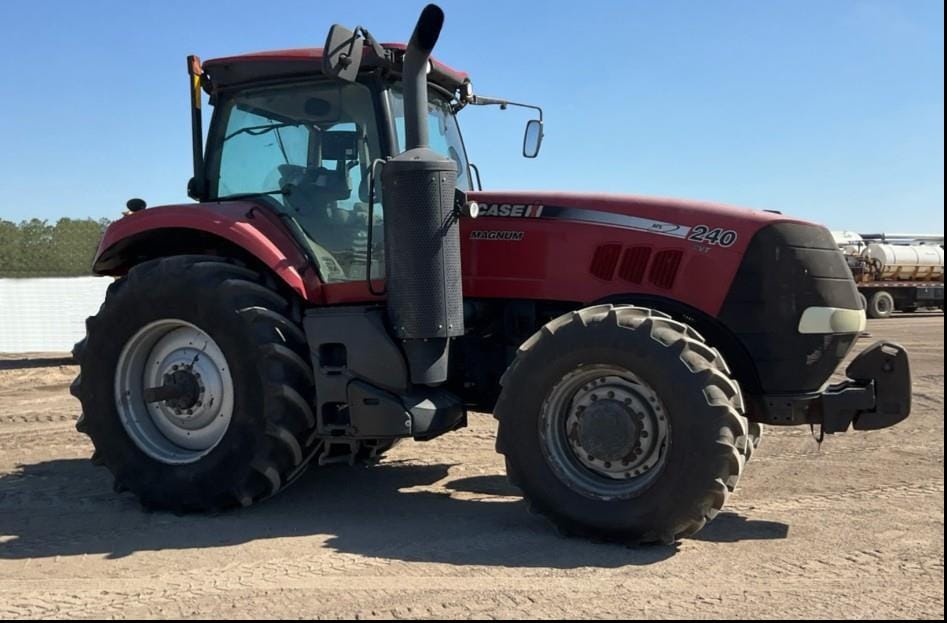 Main image Case IH Magnum 240
