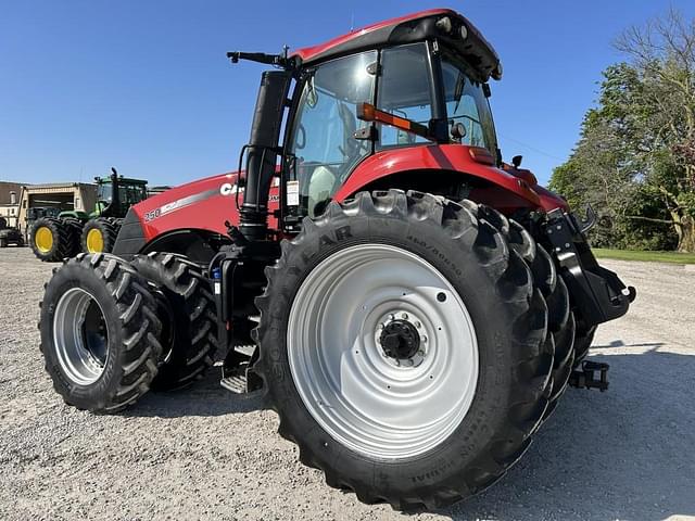 Image of Case IH Magnum 250 equipment image 4