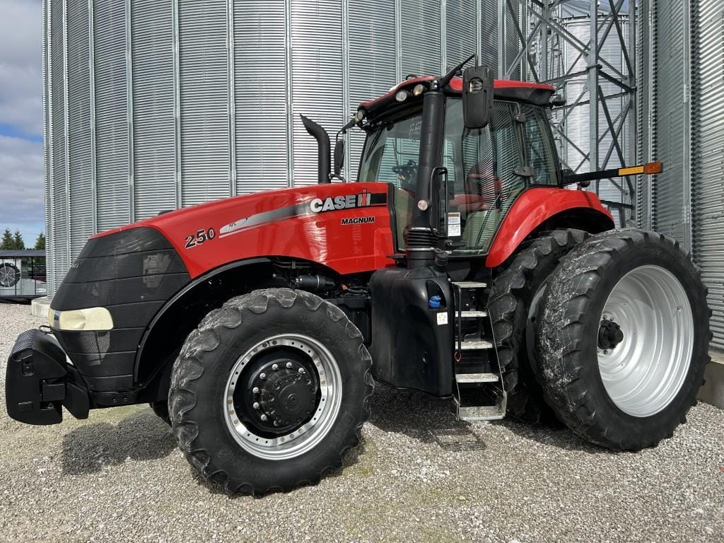 2015 Case IH Magnum 250 Equipment Image0