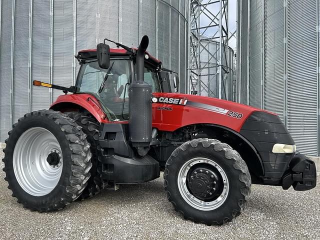 Image of Case IH Magnum 250 equipment image 1