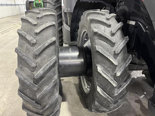 Image of Case IH Magnum 250 equipment image 1