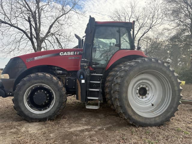 Image of Case IH Magnum 250 equipment image 1