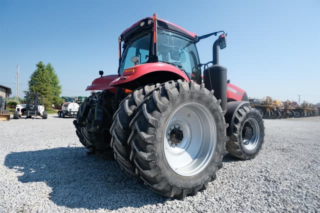 Image of Case IH Magnum 250 equipment image 4