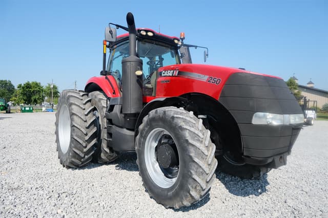 Image of Case IH Magnum 250 equipment image 1