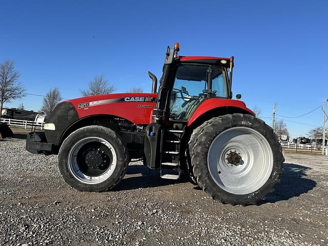 Image of Case IH Magnum 250 CVT equipment image 2