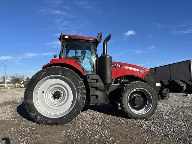 Image of Case IH Magnum 250 CVT equipment image 3