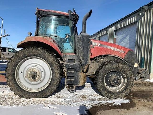 Image of Case IH Magnum 250 CVT equipment image 2