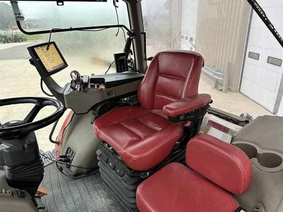 Image of Case IH Magnum 280 equipment image 2