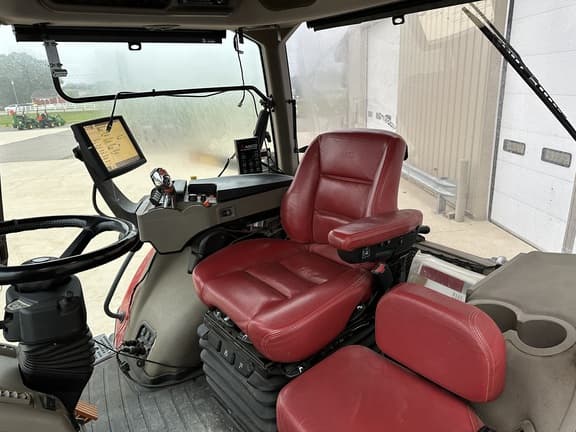 Image of Case IH Magnum 280 equipment image 3