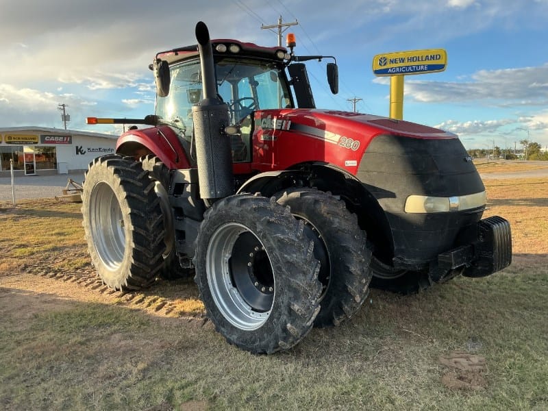 2015 Case IH Magnum 280 Equipment Image0
