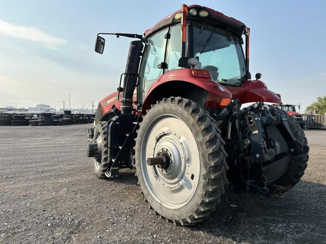 Image of Case IH Magnum 180 equipment image 2