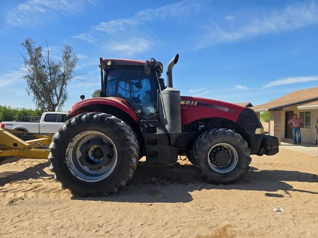 2015 Case IH Magnum 310 Equipment Image0