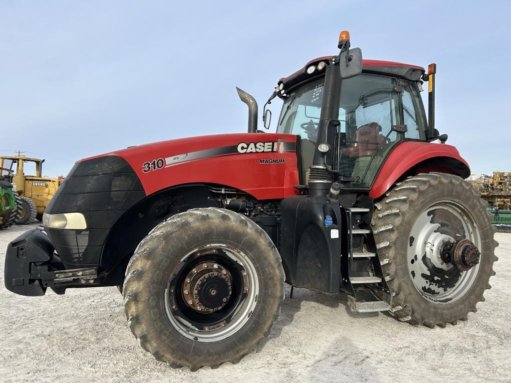 2015 Case IH Magnum 310 Equipment Image0