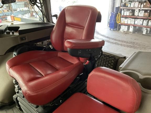 Image of Case IH Magnum 310 equipment image 4