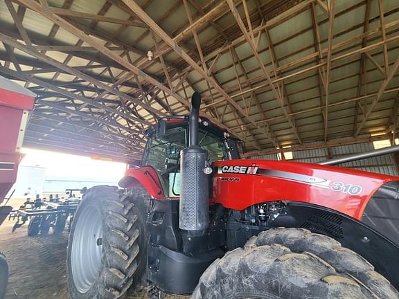 Image of Case IH Magnum 310 equipment image 4