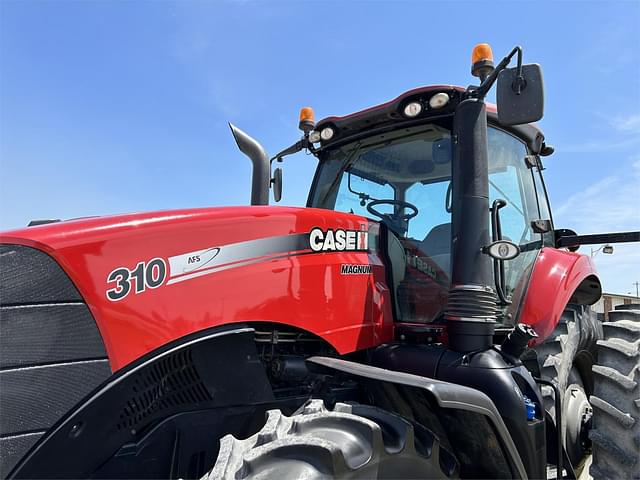 Image of Case IH Magnum 310 equipment image 4