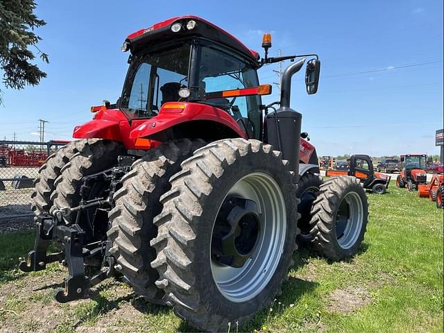 Image of Case IH Magnum 310 equipment image 4