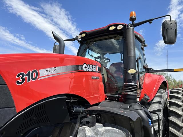 Image of Case IH Magnum 310 equipment image 3