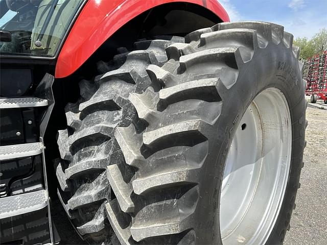 Image of Case IH Magnum 310 equipment image 1