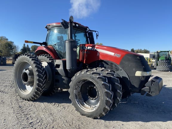 2015 Case IH Magnum 310 Equipment Image0