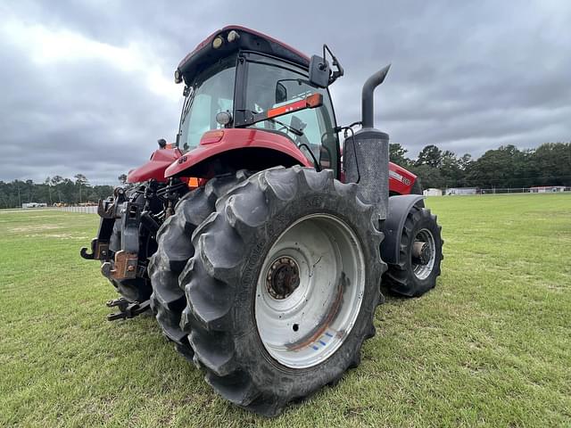 Image of Case IH Magnum 310 equipment image 4