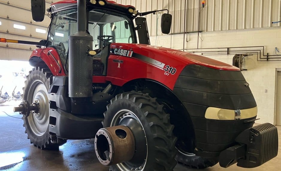 2015 Case IH Magnum 310 Equipment Image0