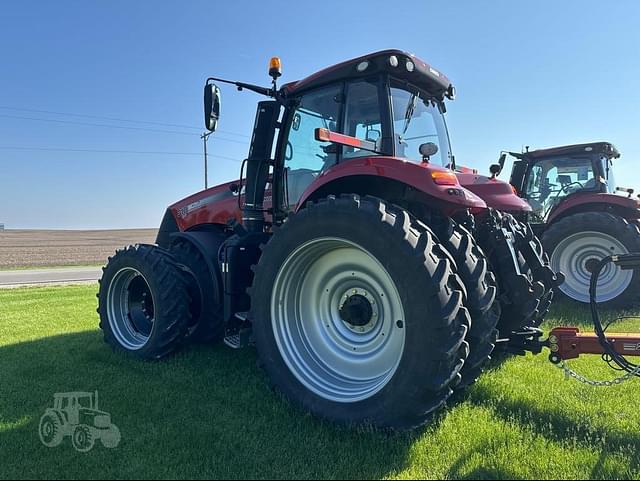 Image of Case IH Magnum 310 equipment image 4