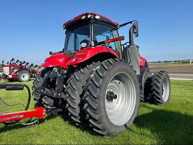 Image of Case IH Magnum 310 equipment image 2