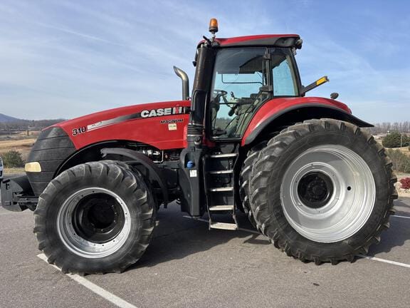 2015 Case IH Magnum 310 Equipment Image0