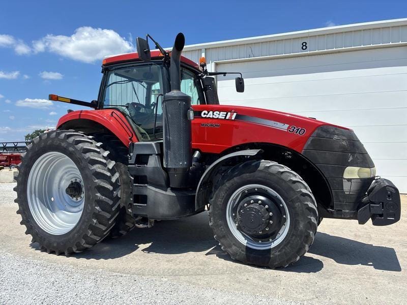 2015 Case IH Magnum 310 Equipment Image0