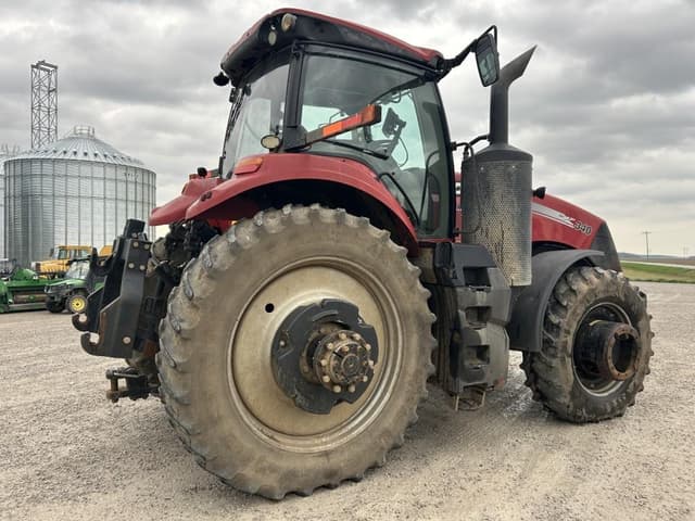 Image of Case IH Magnum 340 equipment image 4