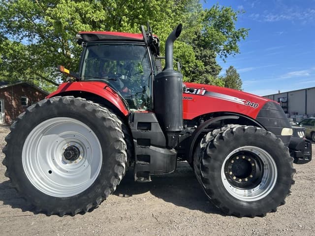 Image of Case IH Magnum 340 equipment image 3