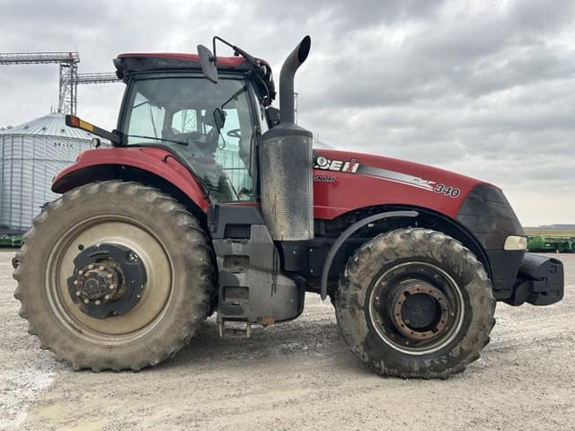 Image of Case IH Magnum 340 equipment image 3
