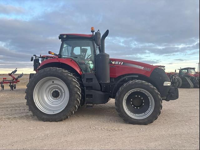 Image of Case IH Magnum 340 equipment image 4