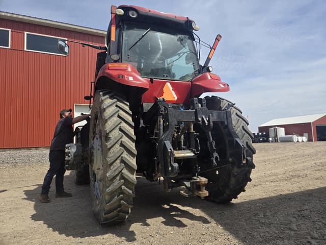 Image of Case IH Magnum 340 equipment image 1