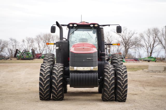 Image of Case IH Magnum 340 equipment image 1