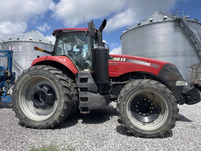 Image of Case IH Magnum 340 equipment image 1