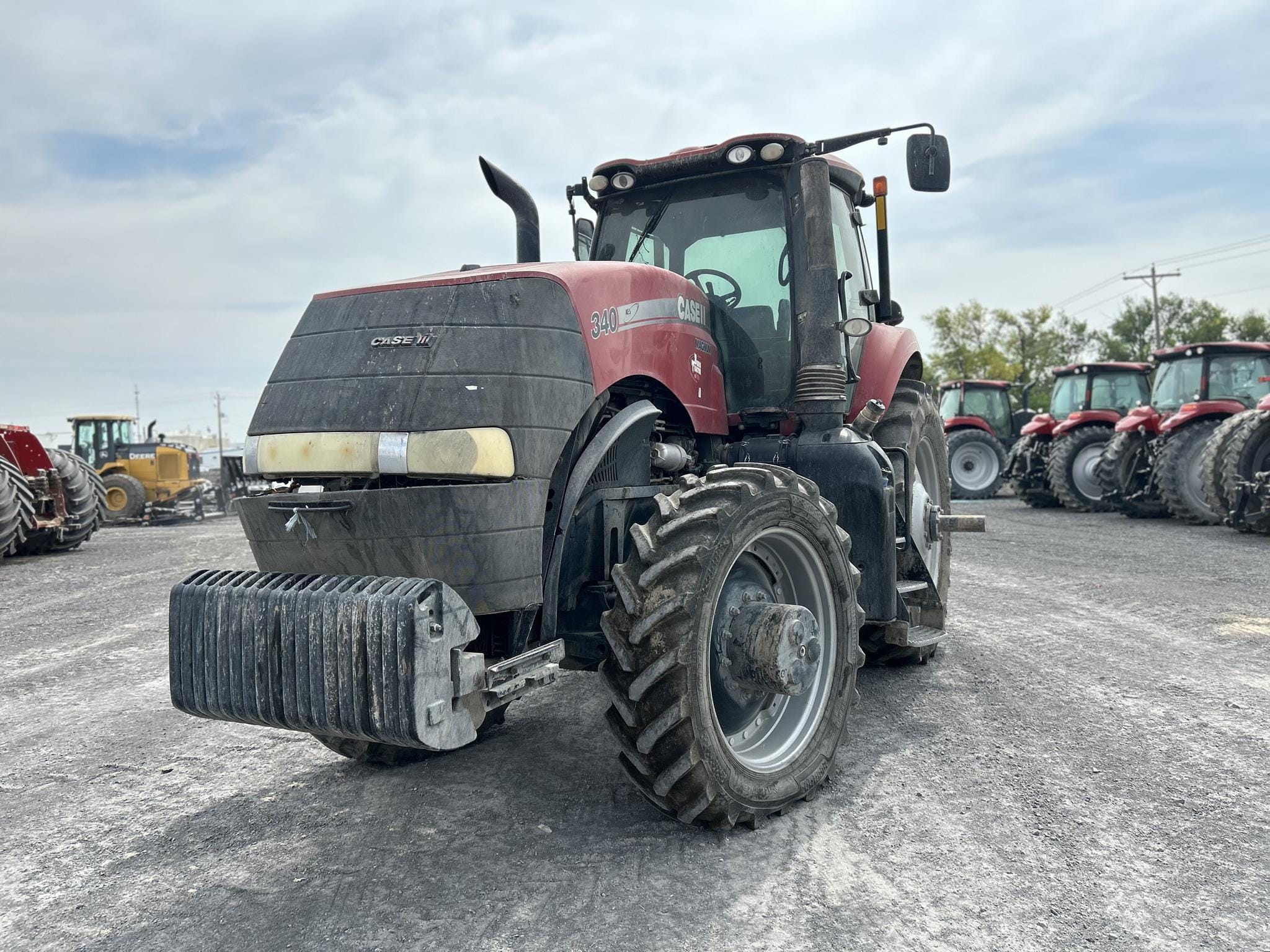 2015 Case IH Magnum 340 Equipment Image0
