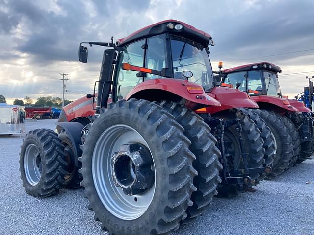 Image of Case IH Magnum 340 equipment image 4